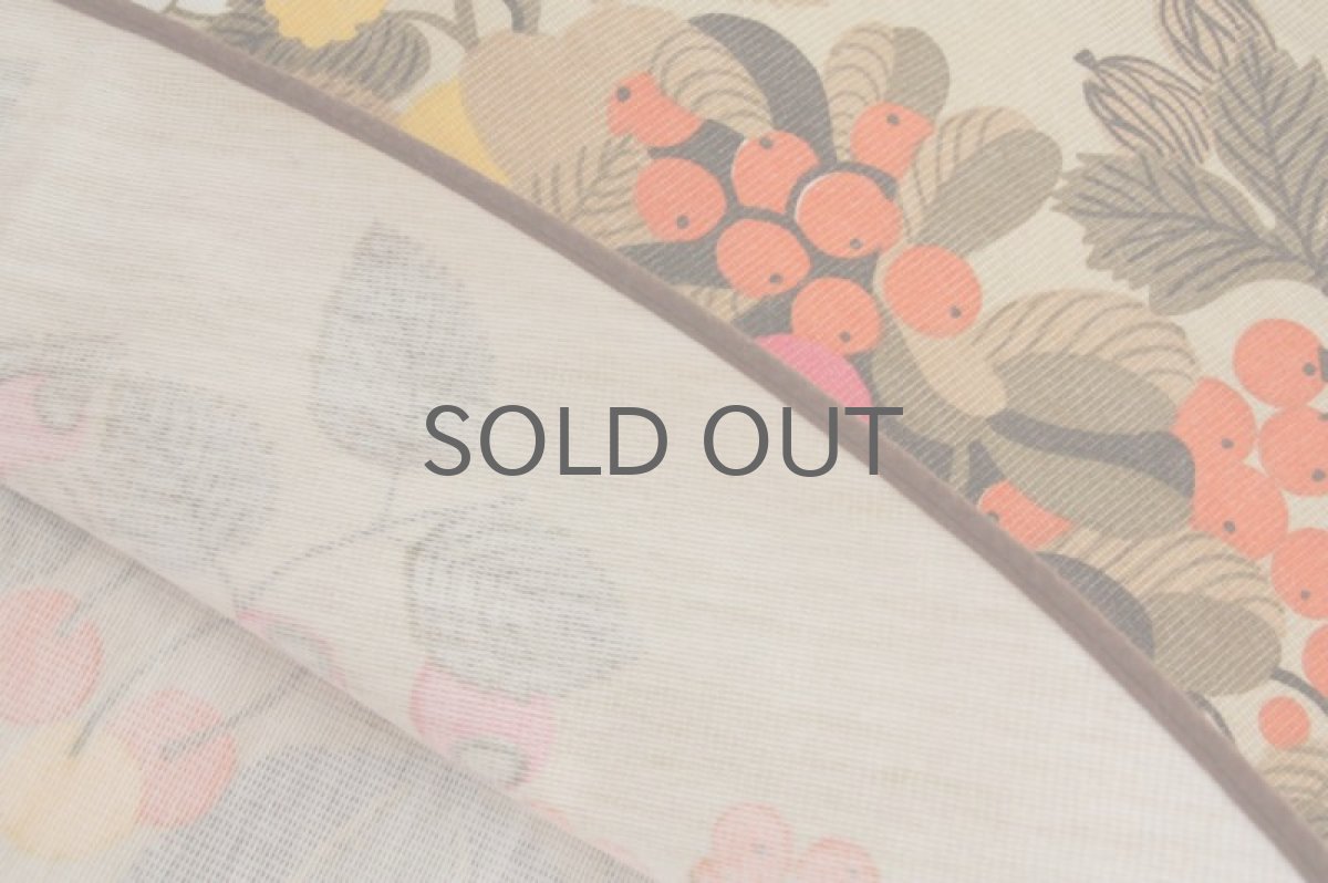 画像4: 北欧ヴィンテージファブリック  円形 秋色ベリーテーブルクロス (4)