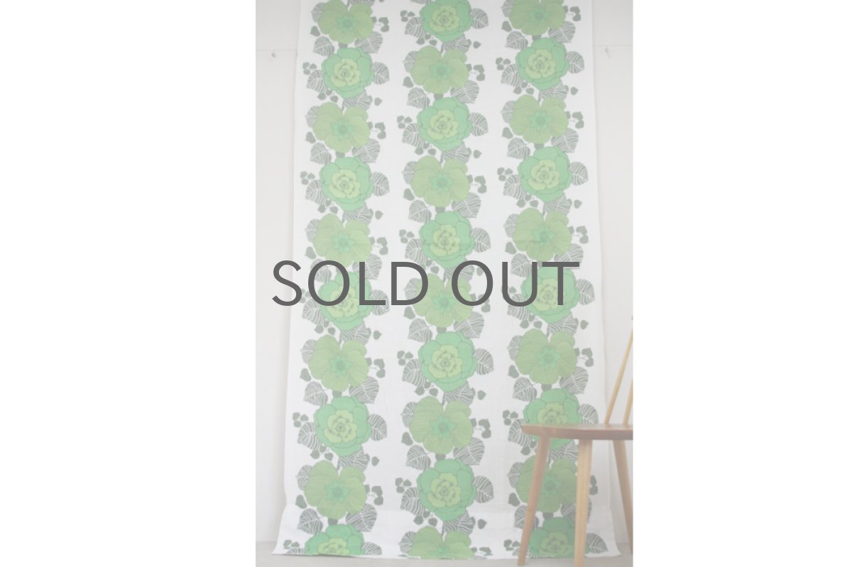 画像2: 北欧ヴィンテージファブリック グリーン大花柄×白ベース  (2)