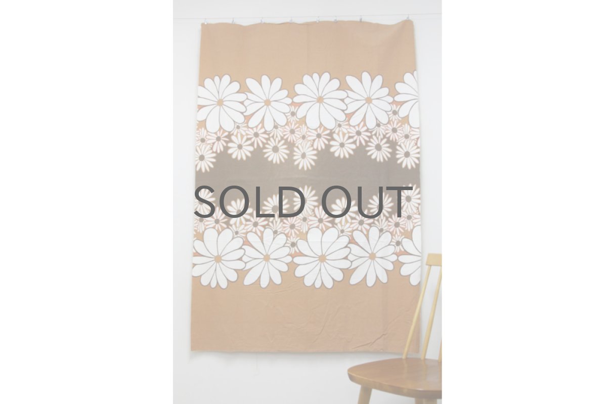 画像2: 北欧ヴィンテージファブリック　ブラウン×ホワイト花 (2)