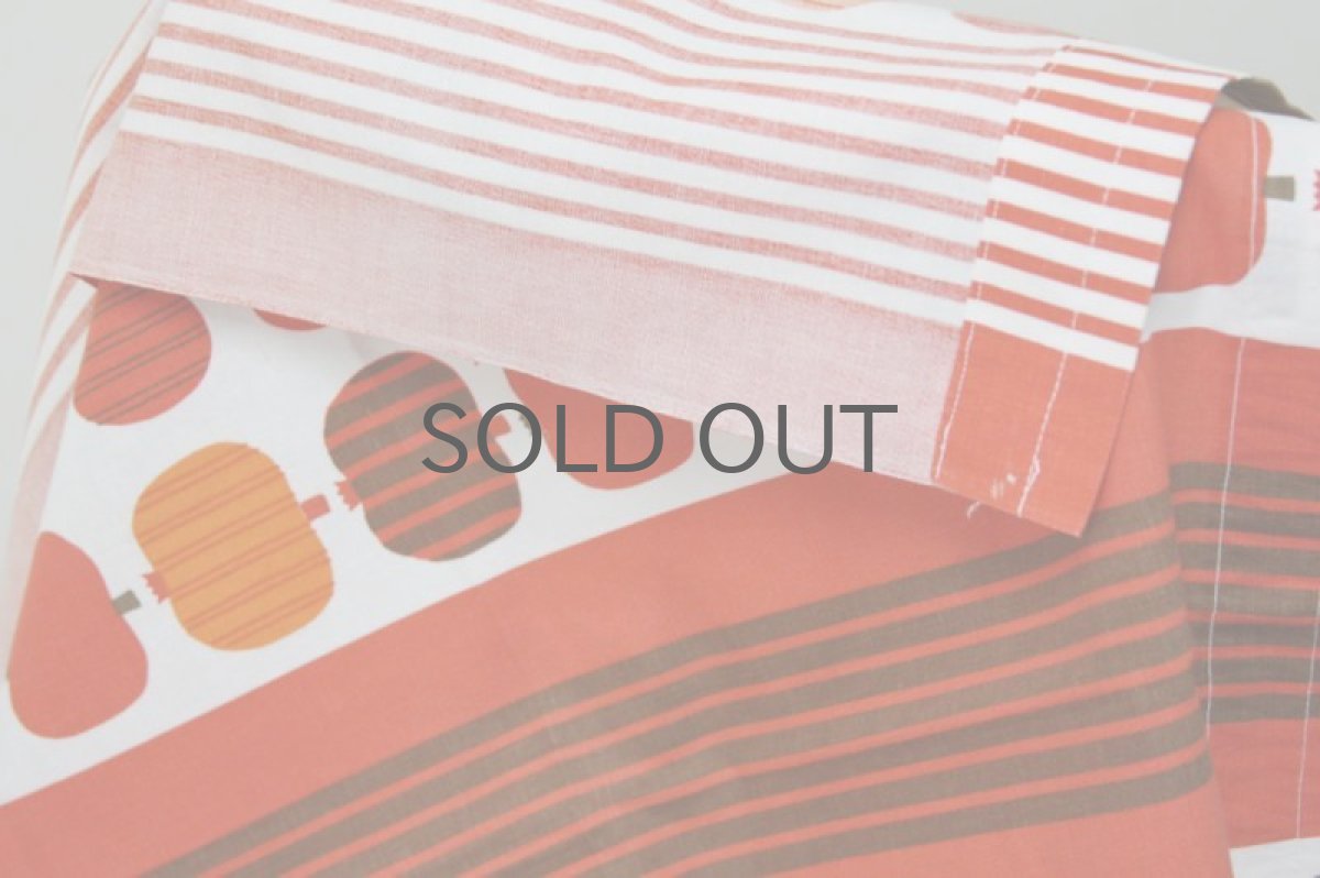 画像4: 北欧ヴィンテージファブリック レッド アップル (4)