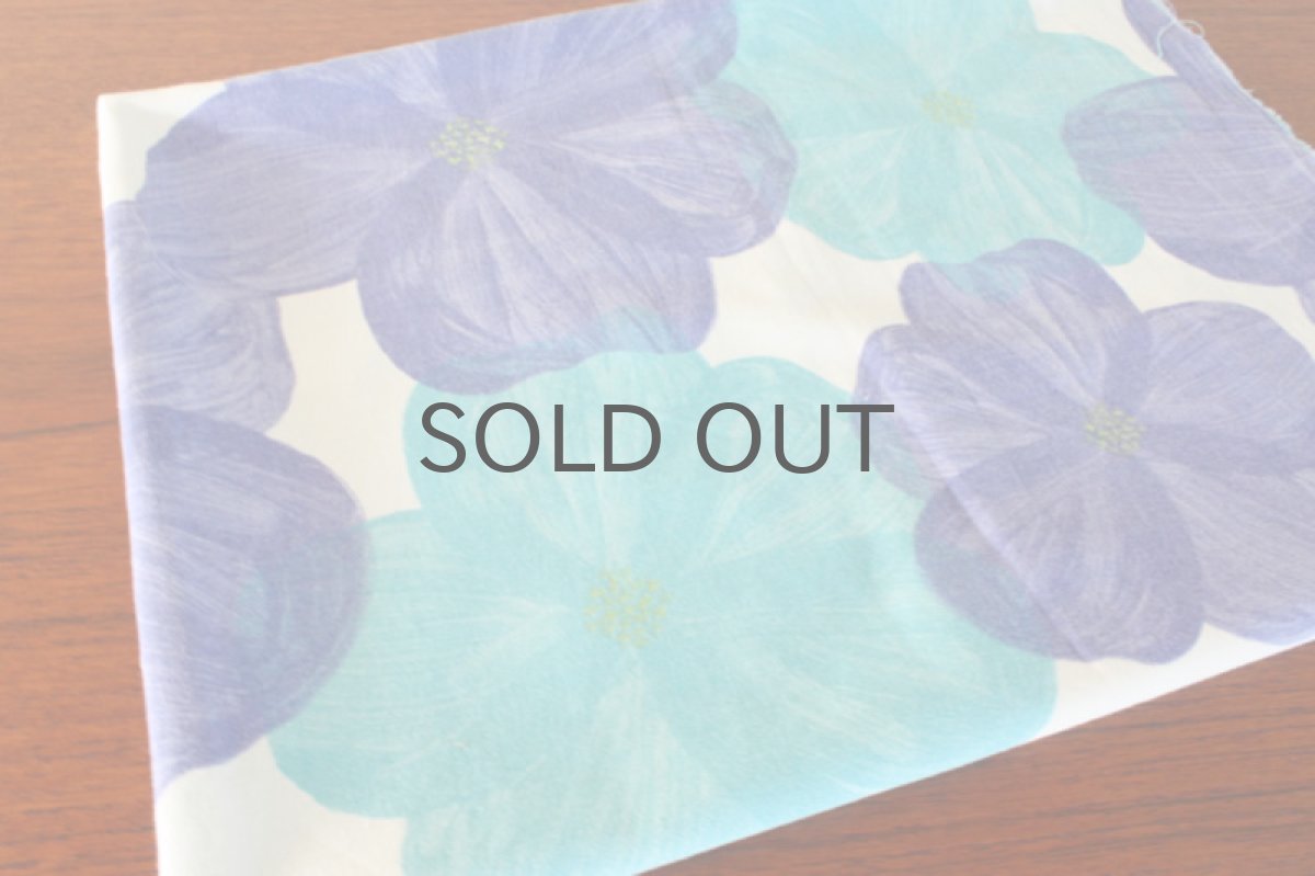 画像3: 北欧雑貨/スウェーデン製/ヴィンテージファブリック ブルー/ライトブルー花柄 (3)