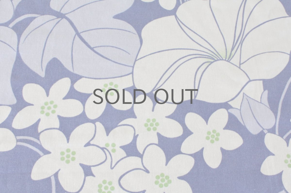 画像2: 北欧雑貨/スウェーデン製/ヴィンテージファブリック　白い花×ブルー (2)