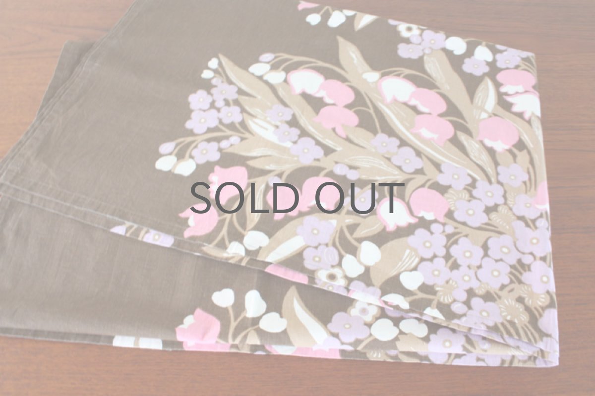 画像4: 北欧雑貨/スウェーデン製/ヴィンテージファブテーブルクロス ピンク花×ブラウン (4)
