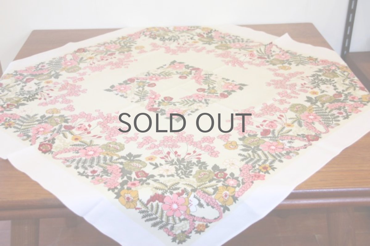 画像2: 北欧ヴィンテージファブリック　　テーブルクロス　ベージュ×小花 (2)