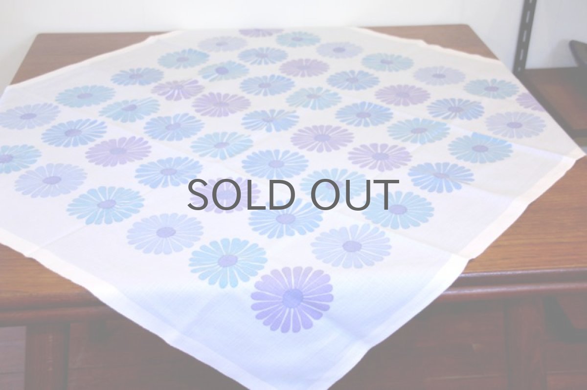 画像2: 北欧ヴィンテージファブリック  テーブルクロス ブルー系 ディジー柄 (2)