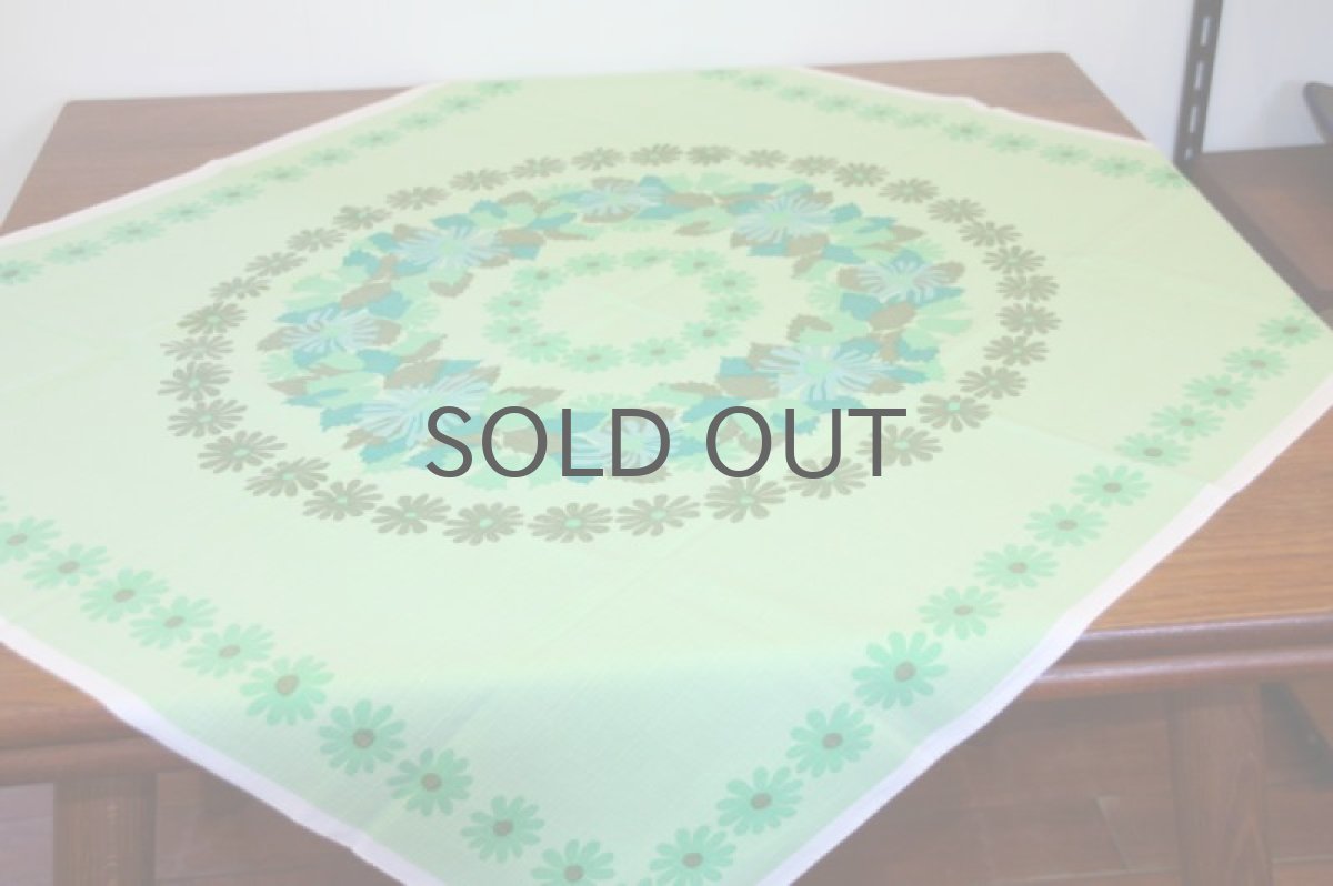 画像2: 北欧ヴィンテージファブリック　　テーブルクロス　グリーン系　フラワー (2)