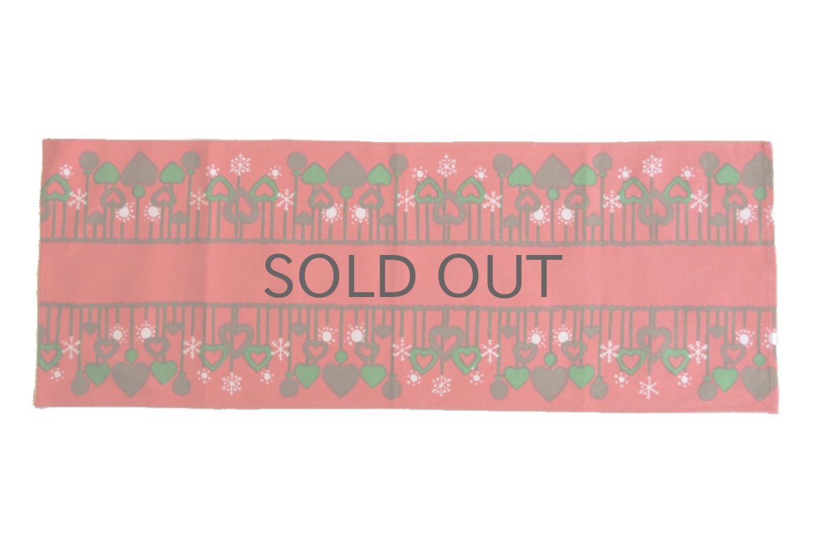 画像2: 北欧雑貨/スウェーデン製ファブリック/テーブルセンター ハート (2)