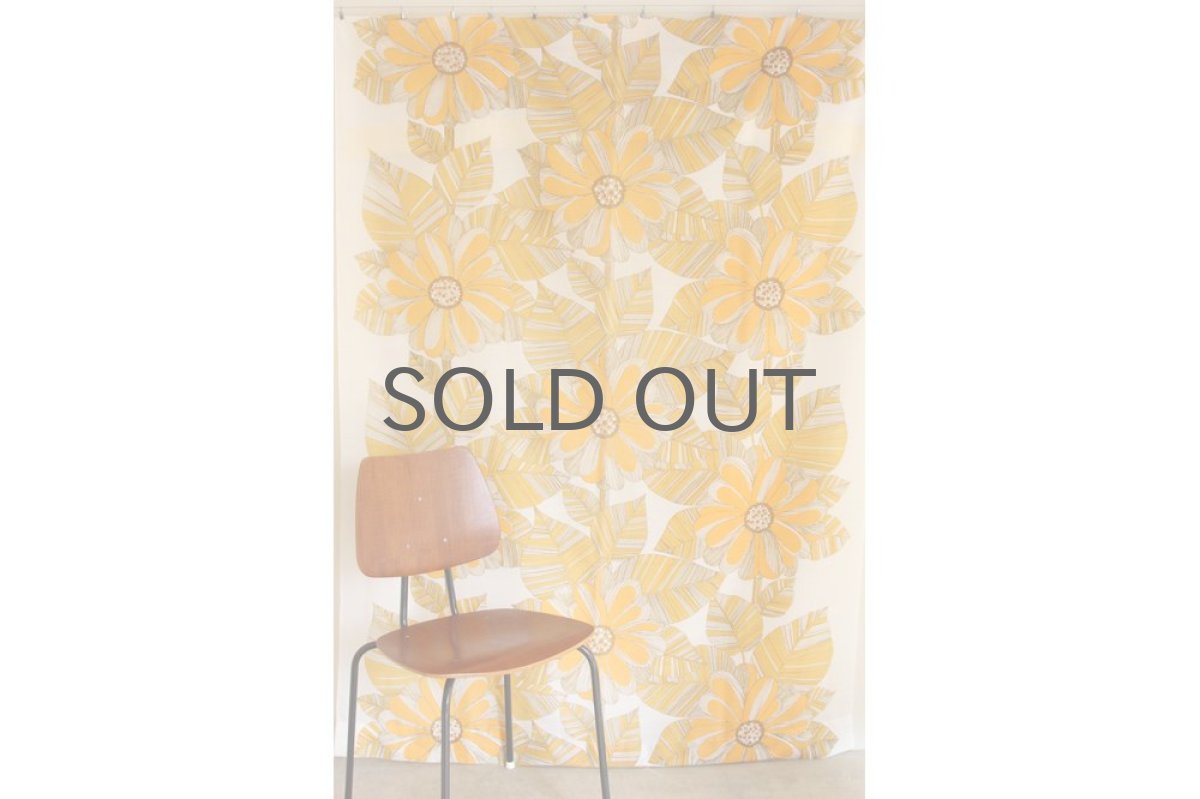 画像2: 北欧ヴィンテージファブリック イエロー大花柄 (2)