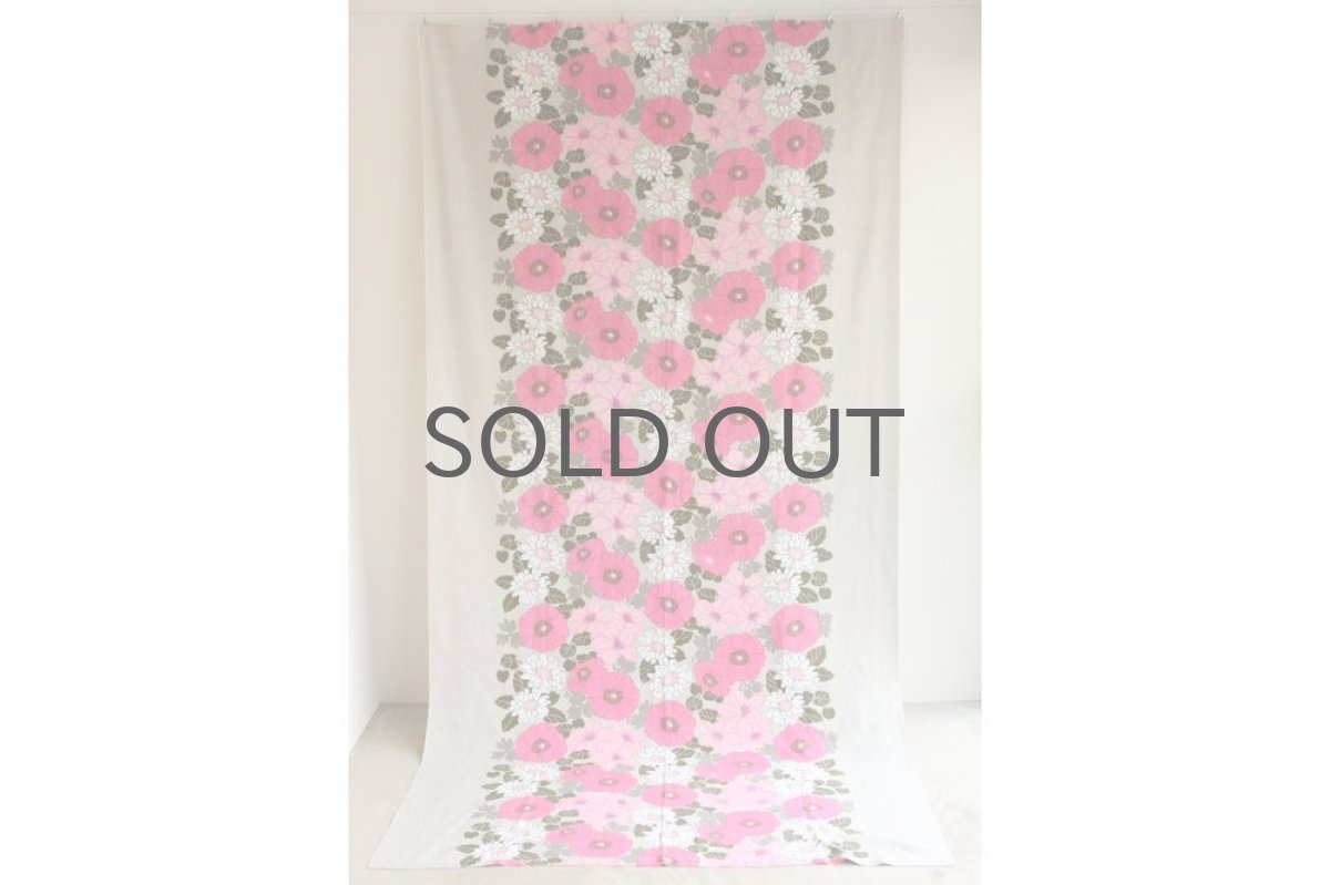 画像2: 北欧ヴィンテージファブリック 生成り×ピンク花 (2)