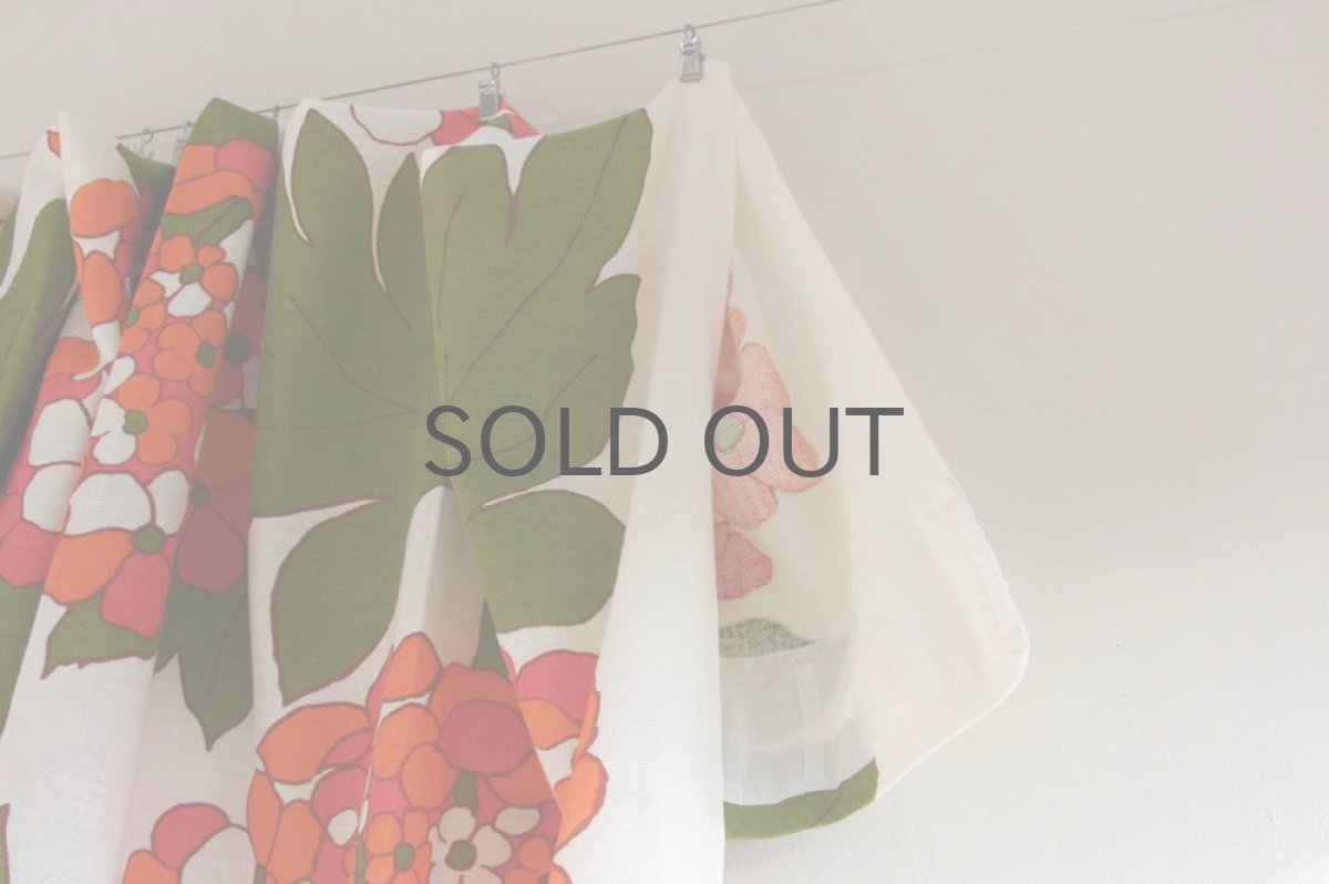 画像4: 北欧ヴィンテージテキスタイル オレンジ花&グリーン葉 カーテン (4)