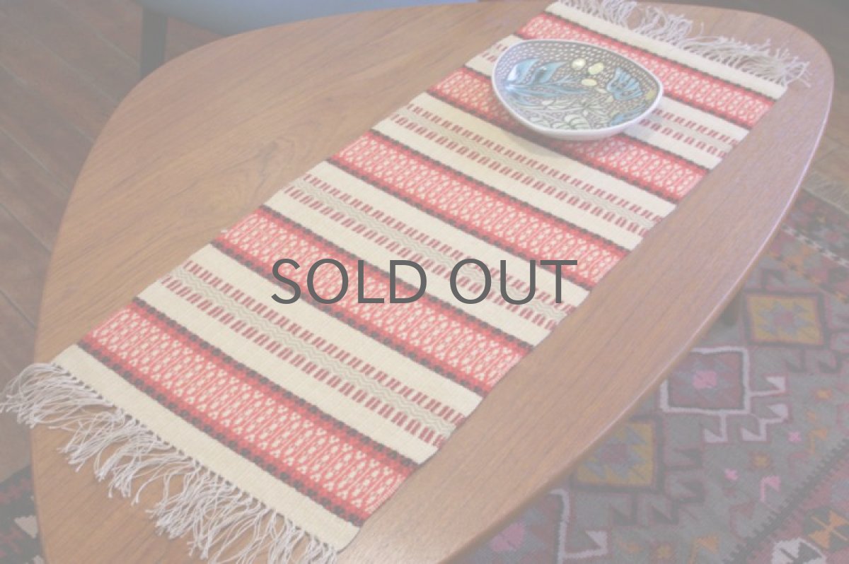 画像2: 北欧ヴィンテージ スウェーデン テーブルセンター 赤×キャメル (2)