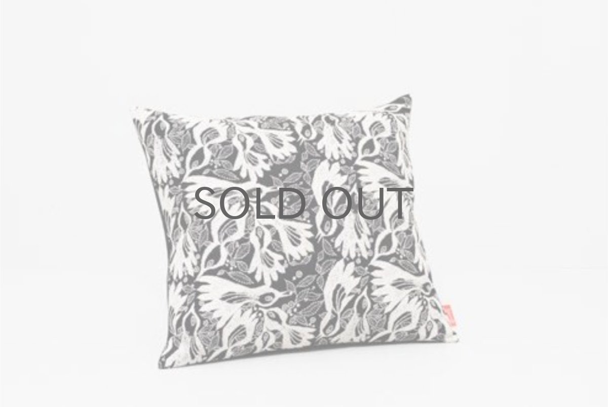 画像1: Akira Minagawa ✕ Kvadrat 2018限定クッション/Carnival cushion, 43×48cm (1)