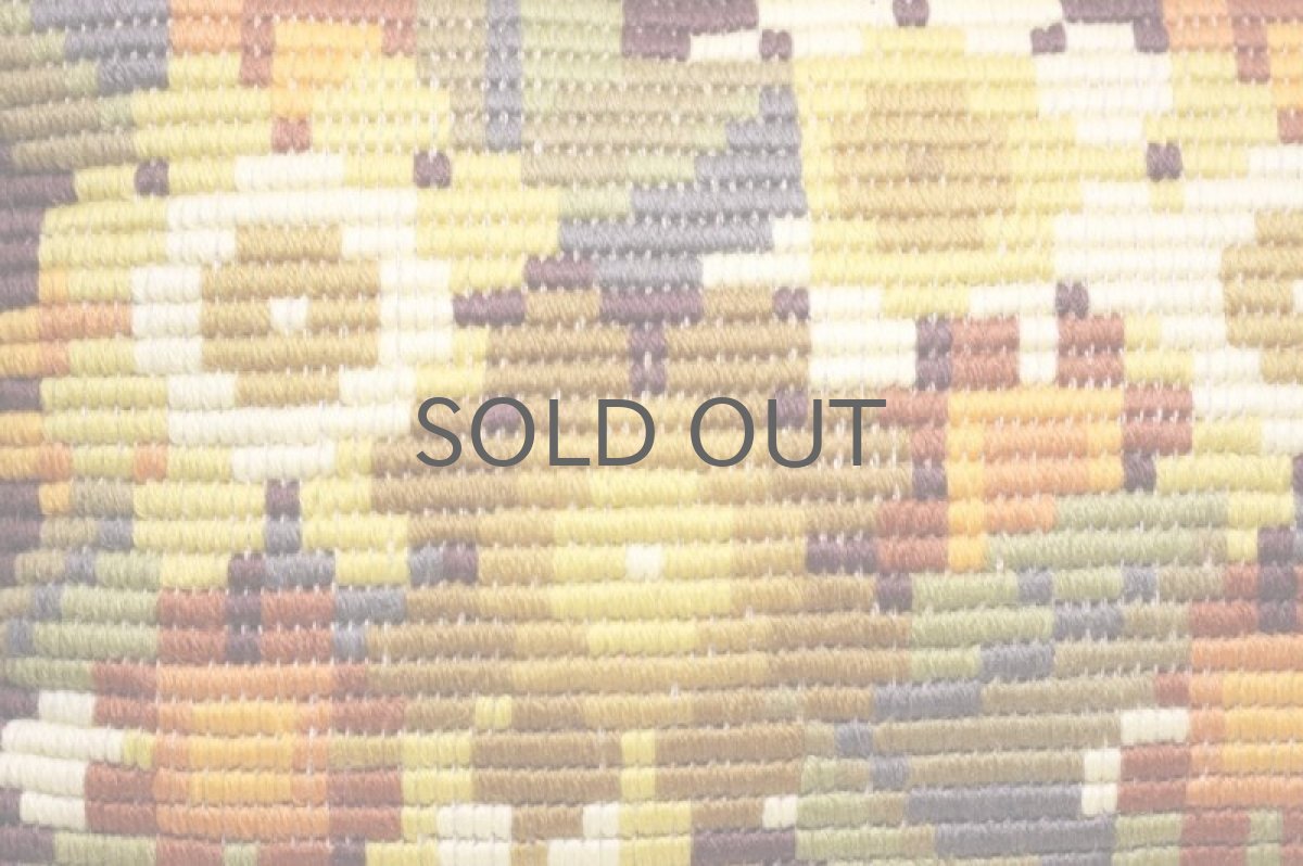 画像4: 北欧スウェーデン製 ビンテージクッション イエロー (4)