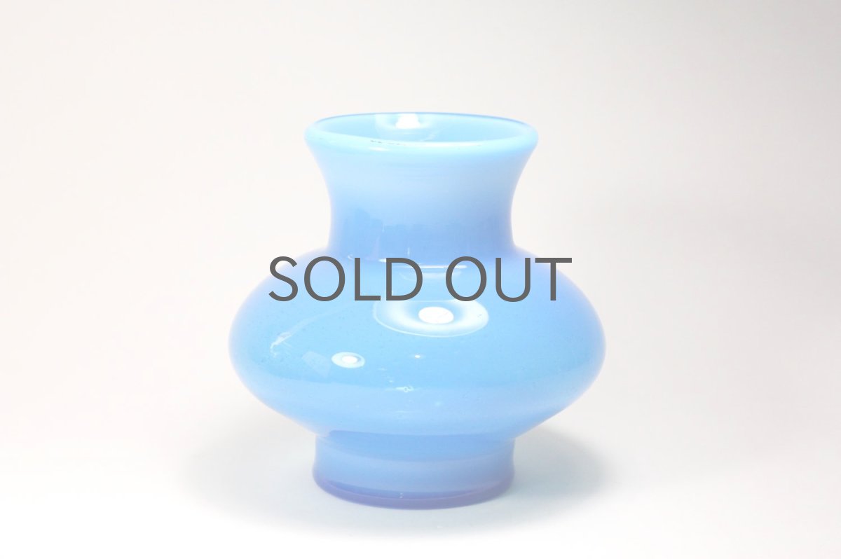 画像2: Erik Hoglund/エリックホグラン/フラワーベース/ミルキーブルー/Mサイズ (2)