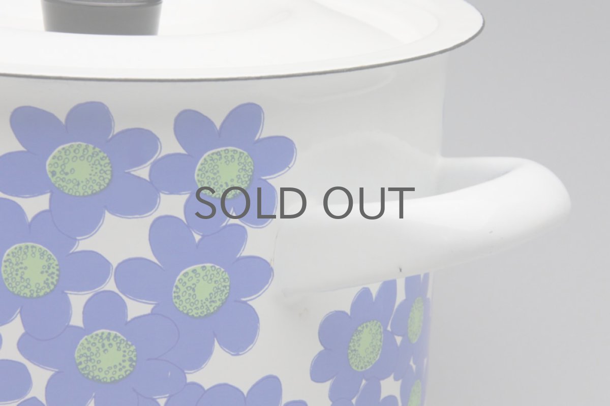 画像2: Finel /フィネル ブルー花エナメル 両手鍋 Mサイズ (2)