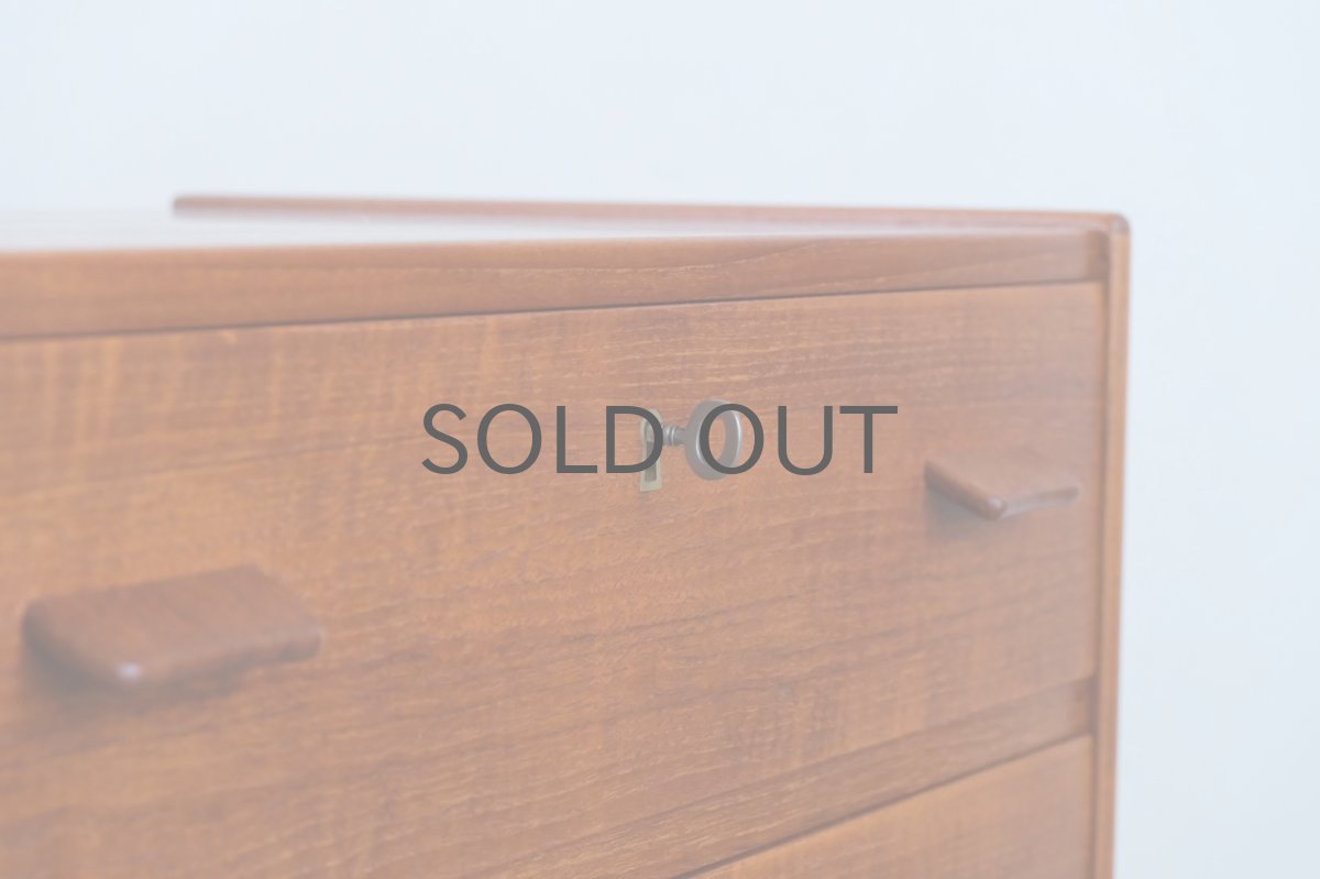 画像8: 【F様専用カート】北欧ヴィンテージ家具/デンマーク製/ビンテージ ダイニングチェア&３段式だしチェストのセットと送料 (8)