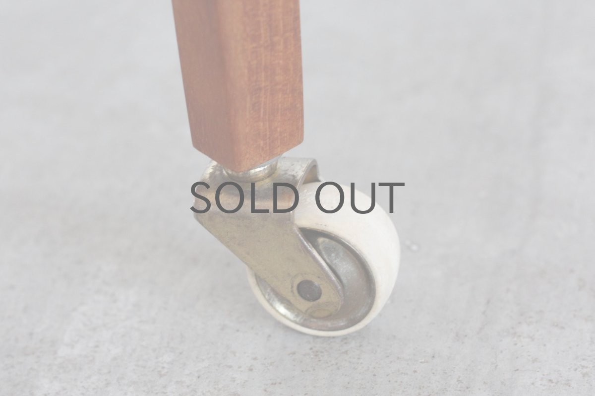 画像12: ビンテージ北欧家具/デンマーク/ソーイングキャビネット/チーク/キャスター付き (12)