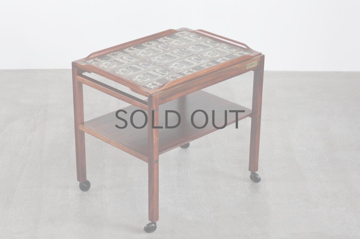 画像3: 北欧ビンテージ家具/デンマーク/ロイヤルコペンハーゲンタイルトップ/ワゴン/ローズウッド (3)