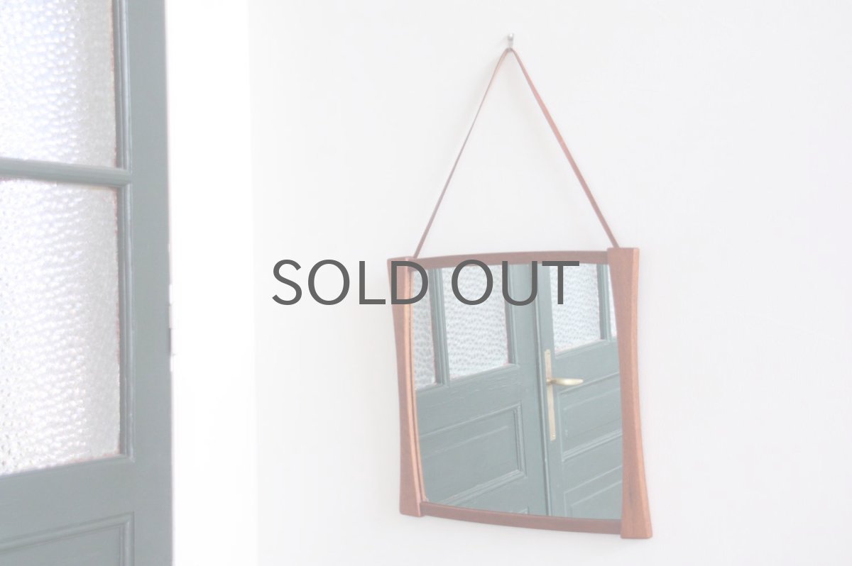 画像2: デンマーク製/ビンテージミラー/G&T inr varumärke/チークフレーム✕革/新品鏡 (2)