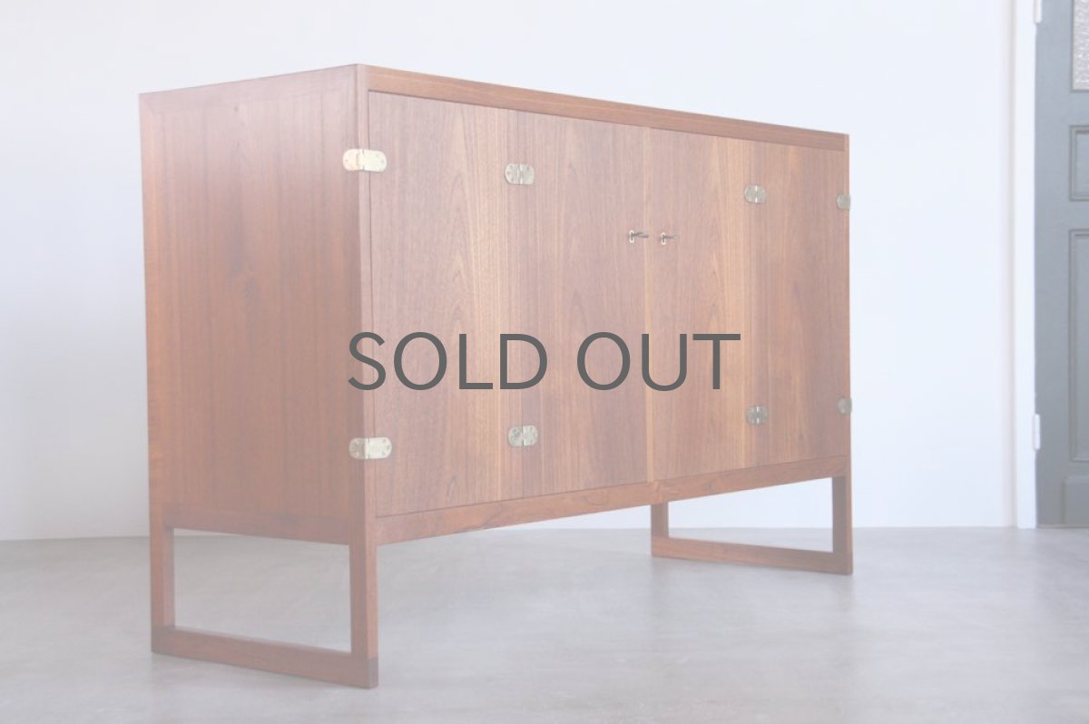 画像2: 北欧ビンテージ家具/ボーエ・モーエンセン/BM57 Cabinet/チークキャビネット/P. Lauritsen & Søn/1957年 (2)