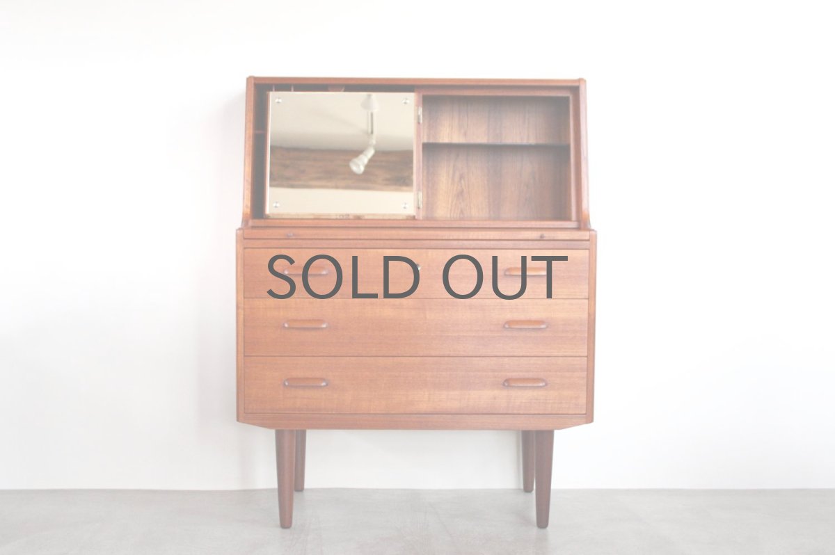 画像2: 北欧ビンテージ家具/デンマーク製/チークライティングビューロー/3段引き出し/鏡付き (2)