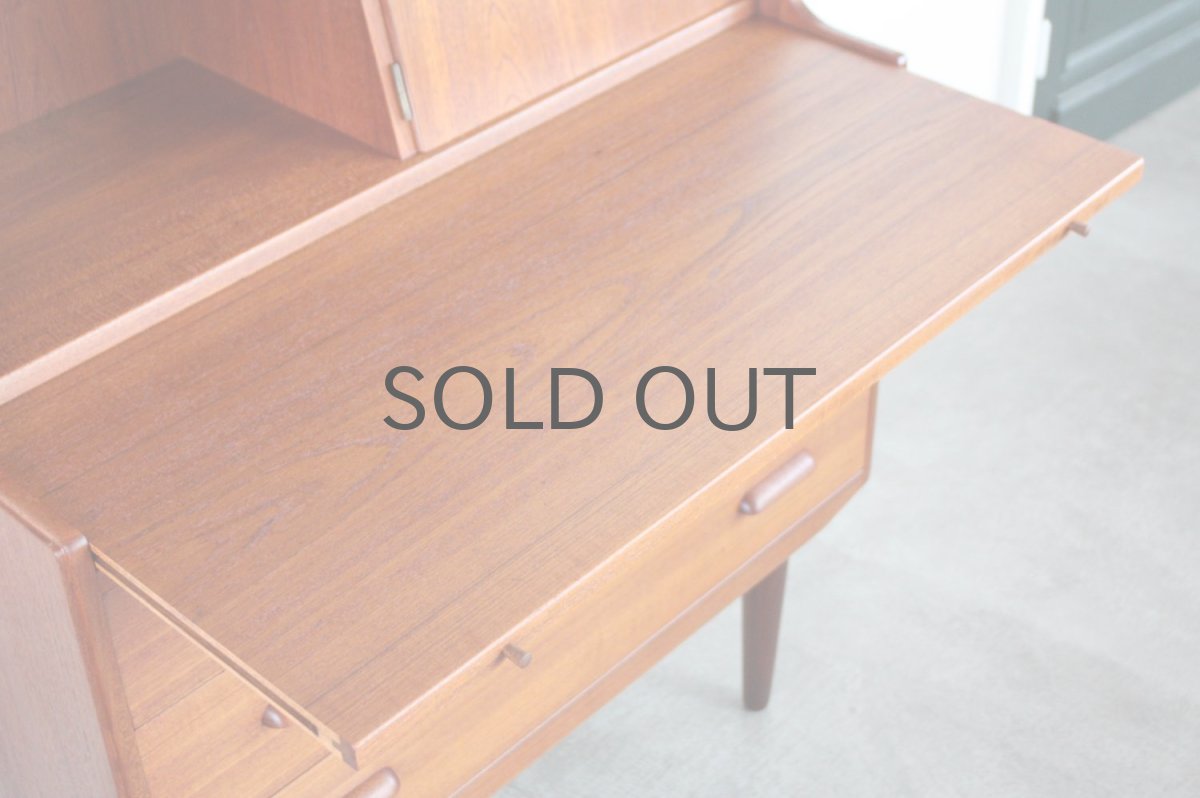 画像6: 北欧ビンテージ家具/デンマーク製/チークライティングビューロー/3段引き出し/鏡付き (6)