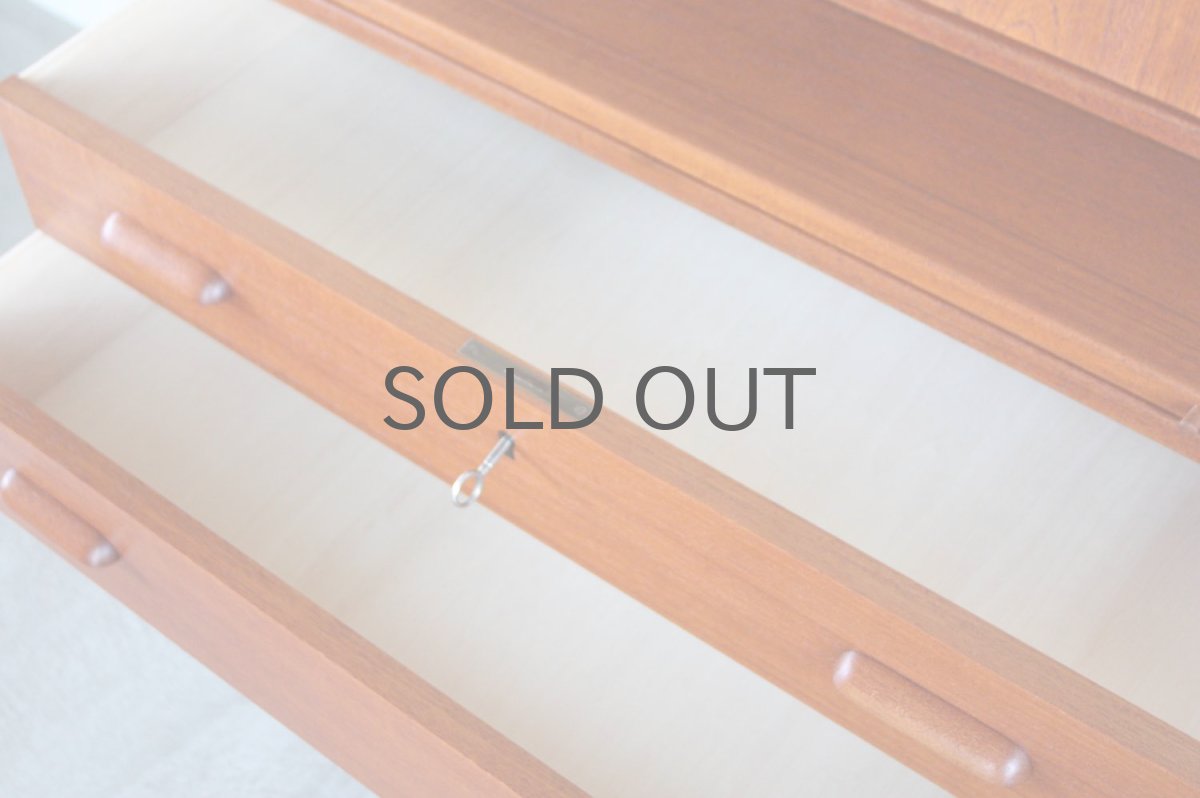 画像7: 北欧ビンテージ家具/デンマーク製/チークライティングビューロー/3段引き出し/鏡付き (7)