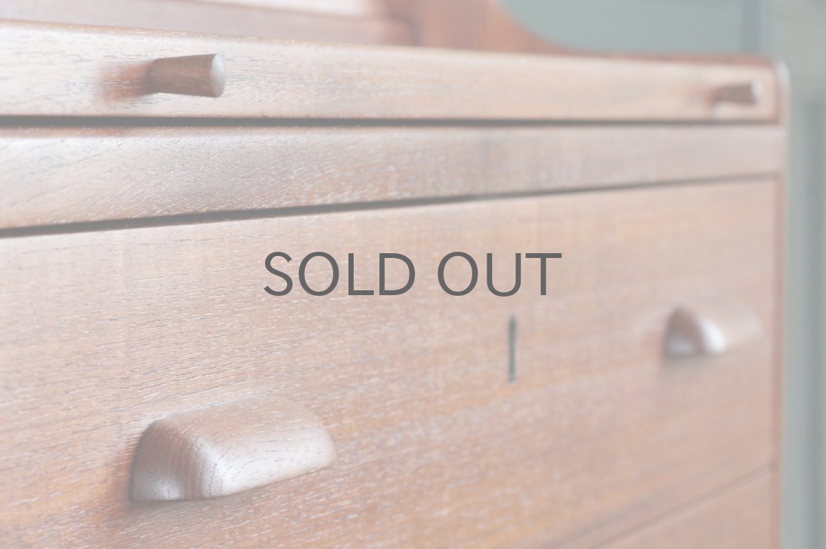 画像13: 北欧ビンテージ家具/デンマーク製/チークライティングビューロー/3段引き出し/鏡付き (13)