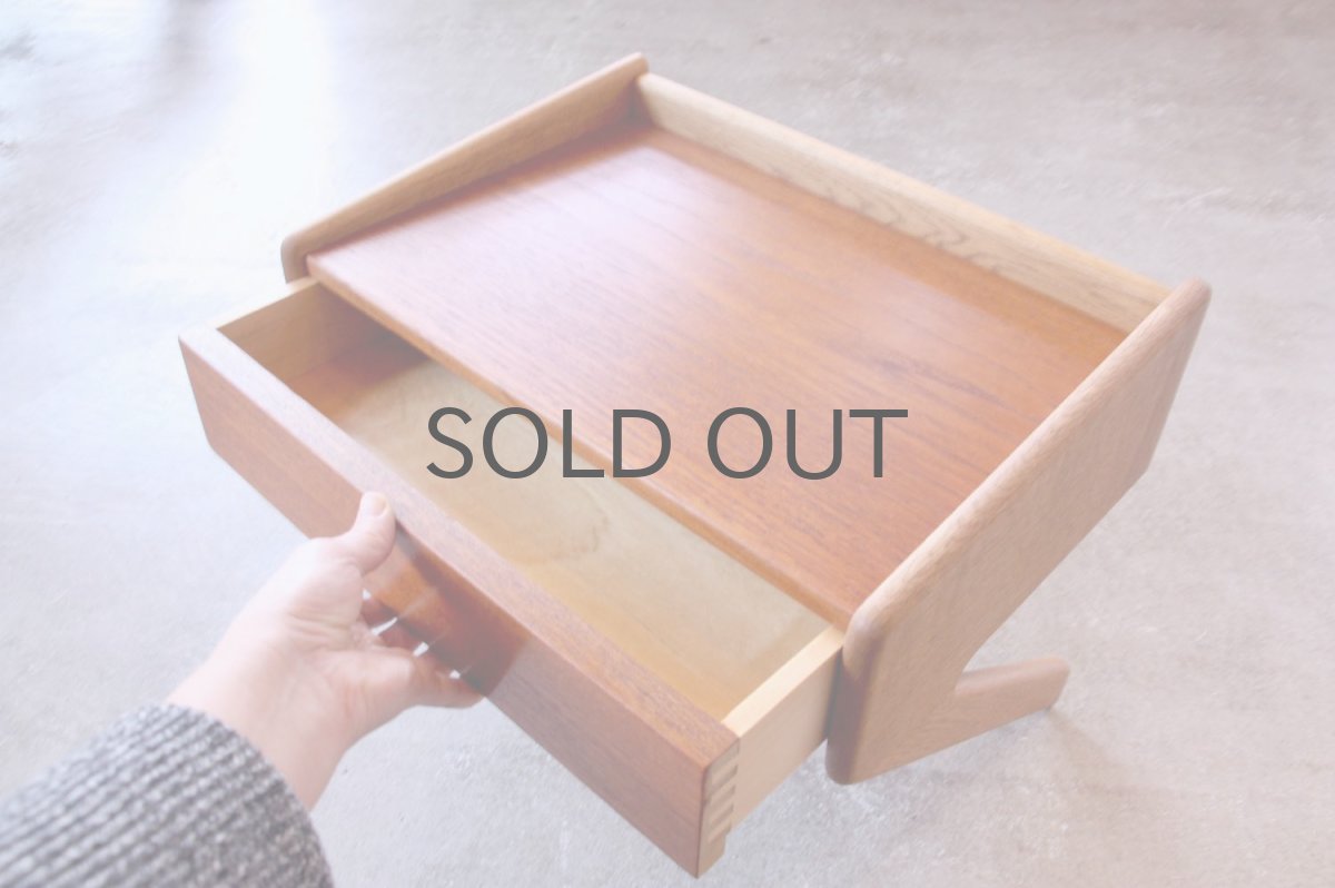 画像5: 北欧ビンテージインテリア雑貨/Orum Mobelfabrik/チーク&オーク/ウォールシェルフ/壁掛け引き出し棚 (5)