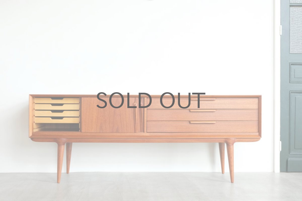 画像2: ビンテージ北欧家具/デンマーク製/Omann Jun Møbelfabrik/サイドボード/チーク  (2)