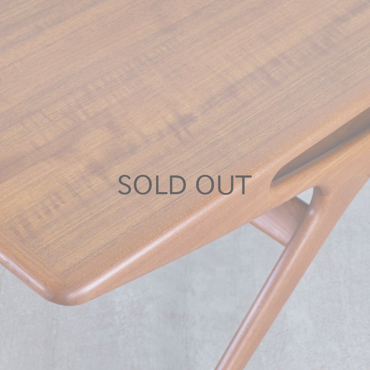 画像9: 北欧ビンテージ家具/デンマーク製/ヨハネス・アンダーセン/スマイルテーブル  (9)