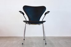 画像2: 北欧ビンテージ家具/Fritz Hansen/フリッツ・ハンセン/セブンチェア/アルネ・ヤコブセン/アーム付き/革張り/ブラック　 (2)