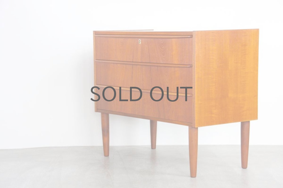 画像4: ビンテージ北欧家具／デンマーク製／チェスト／チーク３段  (4)