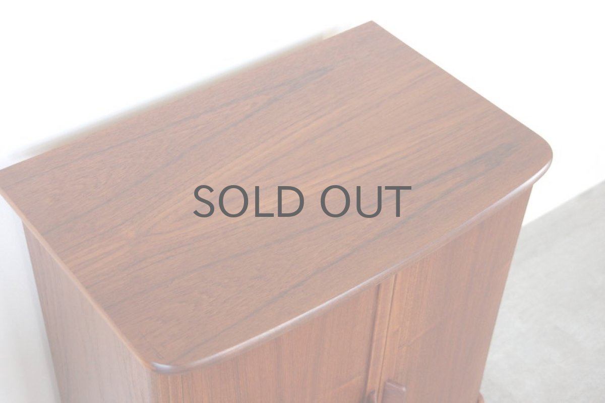 画像4: ビンテージ北欧家具／デンマーク製／ジャバラキャビネット／チーク (4)