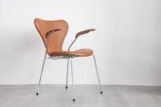 画像1: 北欧ビンテージ家具/Fritz Hansen/フリッツ・ハンセン/セブンチェア/アルネ・ヤコブセン/アーム付き革張り　 (1)