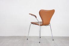 画像2: 北欧ビンテージ家具/Fritz Hansen/フリッツ・ハンセン/セブンチェア/アルネ・ヤコブセン/アーム付き革張り　 (2)