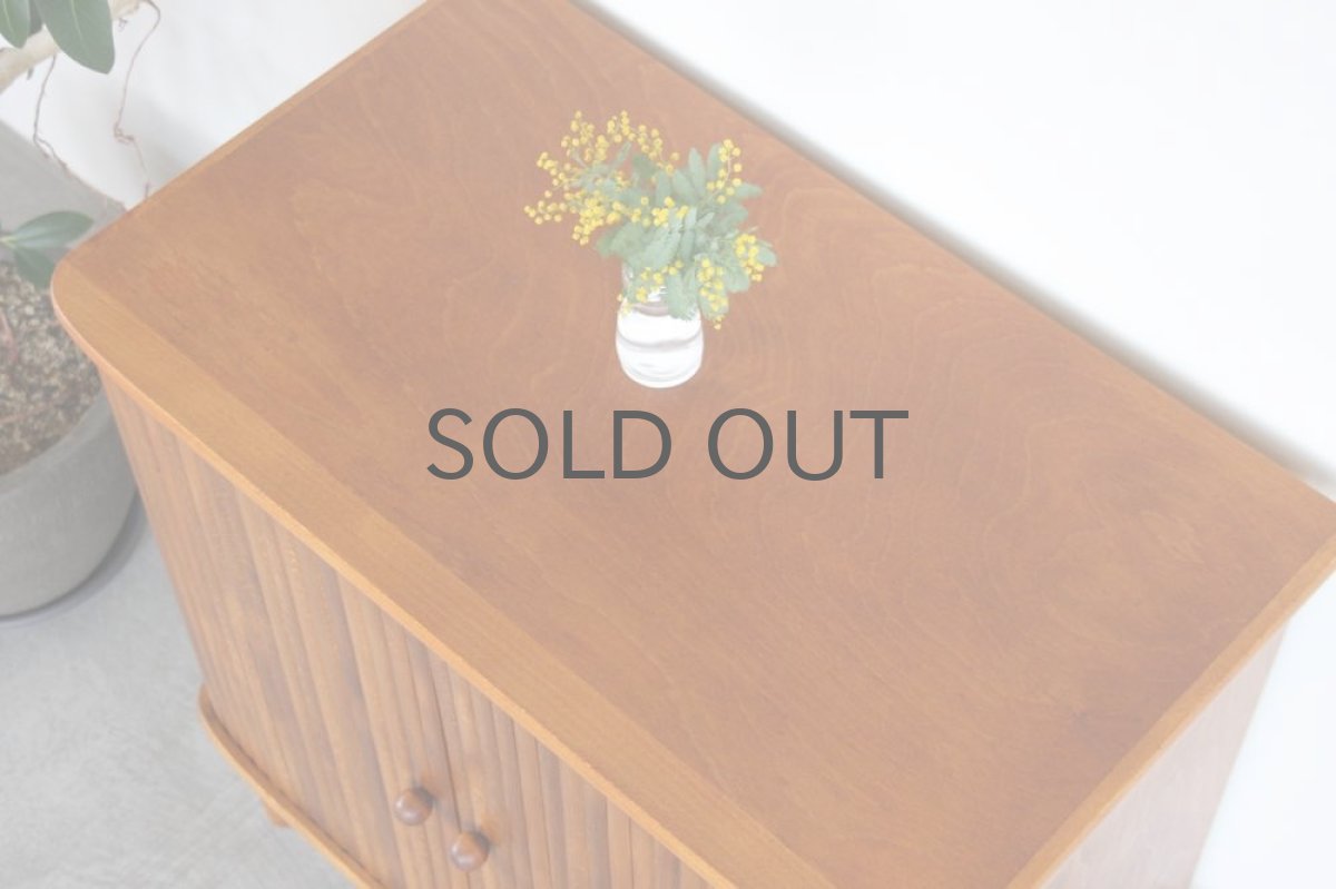 画像11: ビンテージ北欧家具/デンマーク製/ジャバラ扉/キャビネット (11)