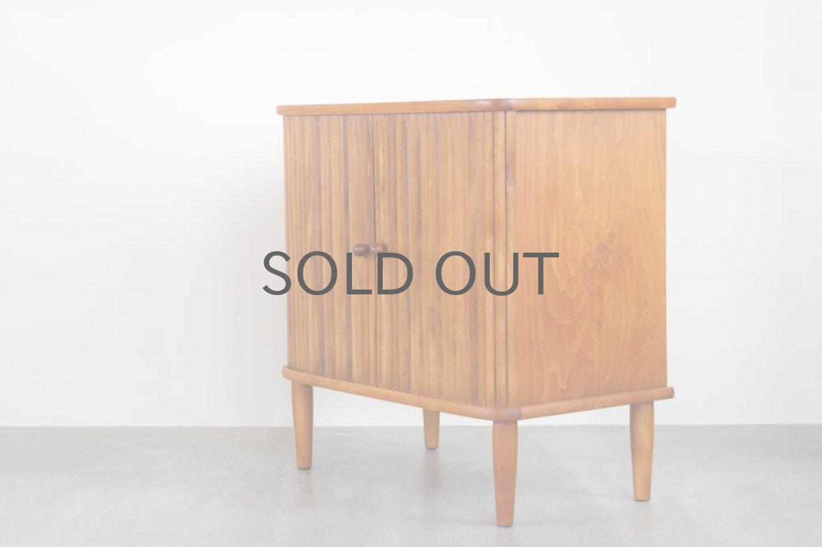 画像8: ビンテージ北欧家具/デンマーク製/ジャバラ扉/キャビネット (8)