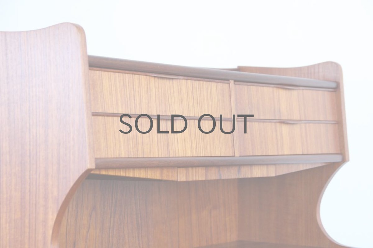 画像4: ビンテージ北欧家具/デンマーク製／チークライティングビューロー／3段引き出し/鏡付き (4)