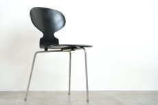 画像1: 【価格見直し】北欧ビンテージ家具/Fritz Hansen/フリッツ・ハンセン/アルネ・ヤコブセン/初期/アンツチェア/アントチェア/３本脚/ブラック　 (1)