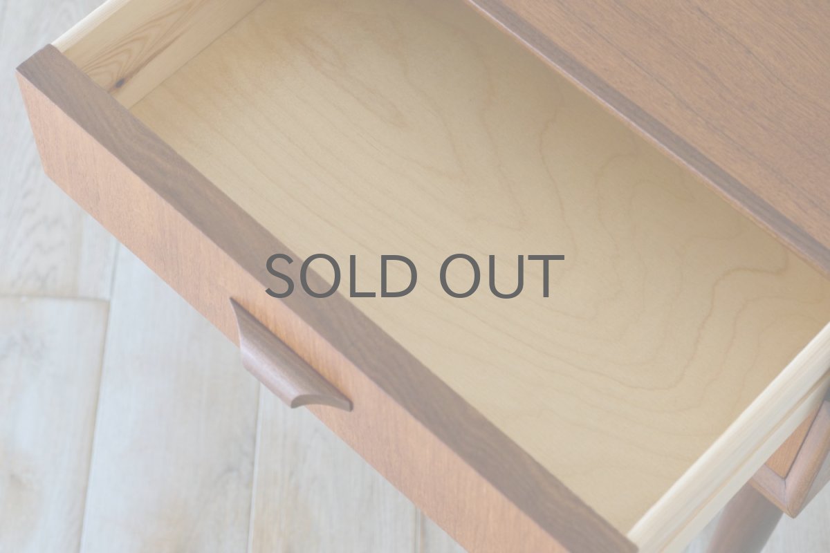 画像7: 北欧ビンテージ家具/デンマーク製/ベッドサイドチェスト/チーク×アフロモシア/2段  (7)