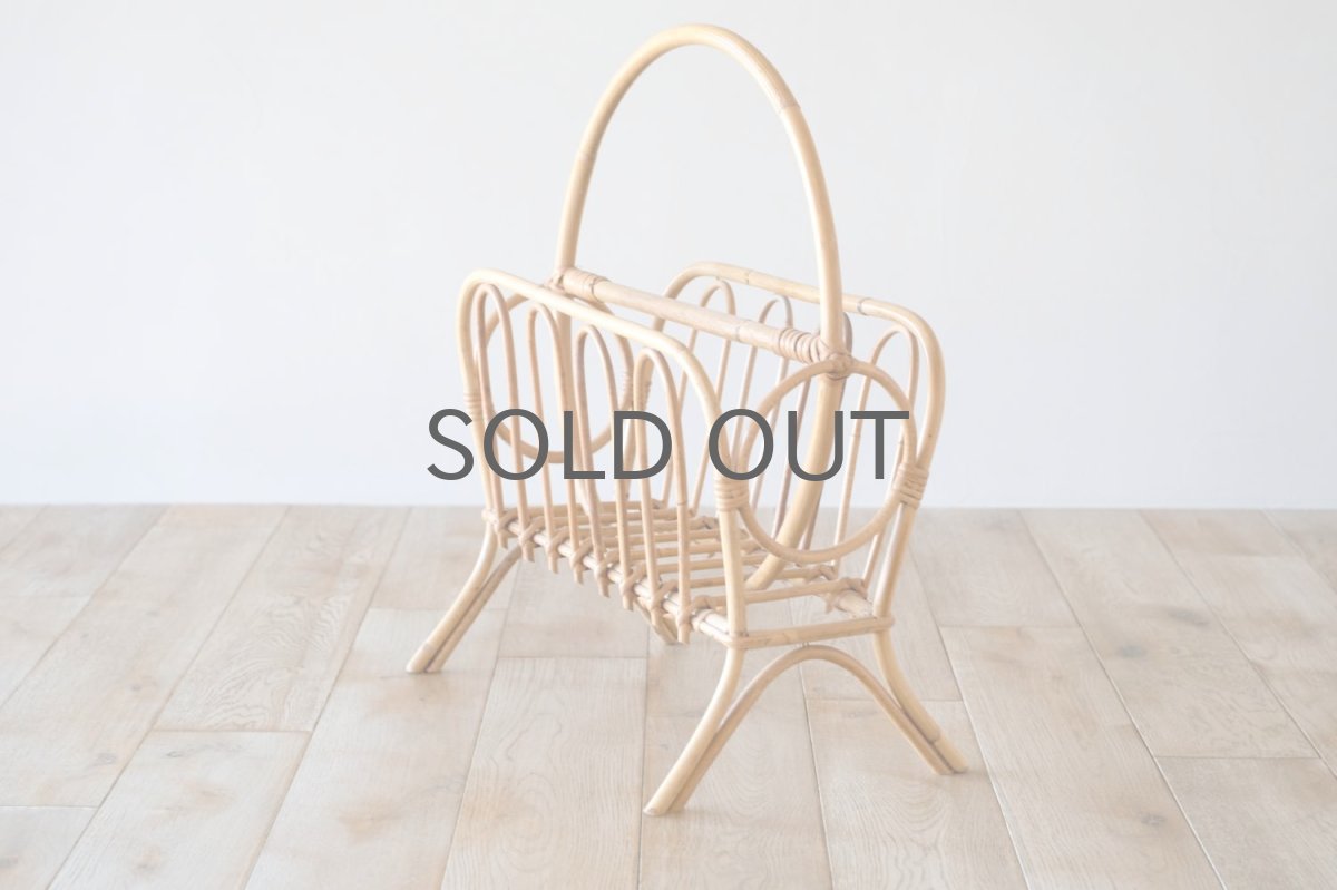 画像3: 北欧ビンテージ家具/スウェーデン買付/マガジンラック/ラタン/籐製 (3)