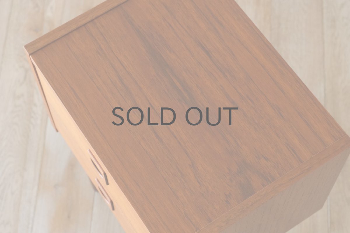 画像6: 北欧ビンテージ家具/デンマーク製/ベッドサイドチェスト/チーク/2段  (6)