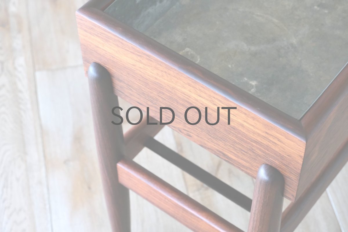 画像8: ビンテージ北欧家具/デンマーク製/ローズウッドプランター/Vinde Møbelfabrik/3段引き出し付き (8)