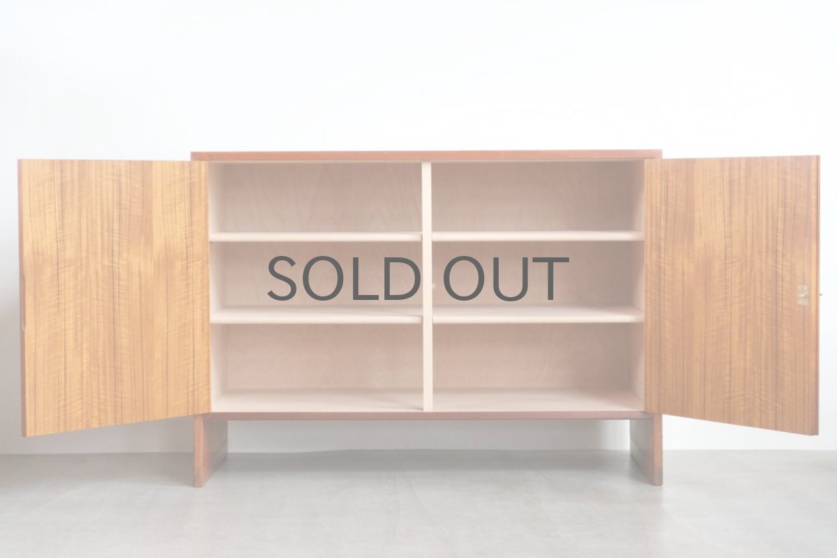 画像6: 北欧ビンテージ家具/デンマーク /ハンス J ウェグナー/チークキャビネット/観音開き/RY100 (6)