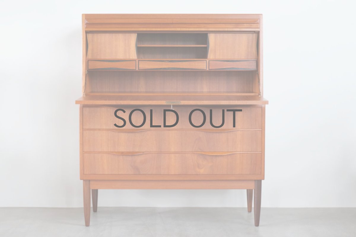 画像2: 北欧ビンテージ家具/デンマーク製/Erling Torvits/チークライティングビューロー/3段引き出し (2)