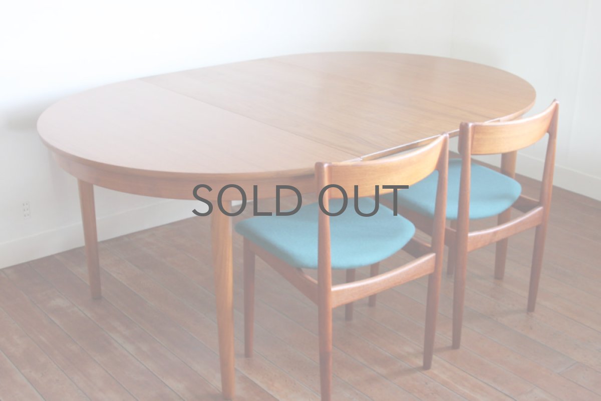 画像2: 北欧ビンテージ家具/Hans j Wegner/ハンス J ウェグナー/GE270/デンマーク製  ダイニング テーブル 円形 エクステンション2枚付き (2)