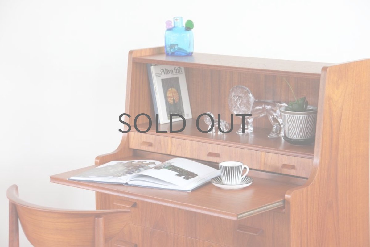 画像6: 北欧ビンテージ家具/デンマーク製/チークライティングビューロー/3段引き出し (6)