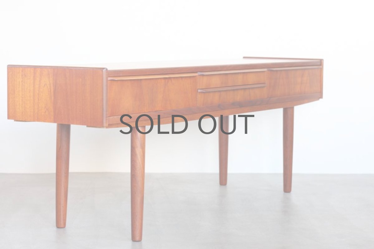 画像4: ビンテージ北欧家具/デンマーク製/ローサイドボード/チーク (4)