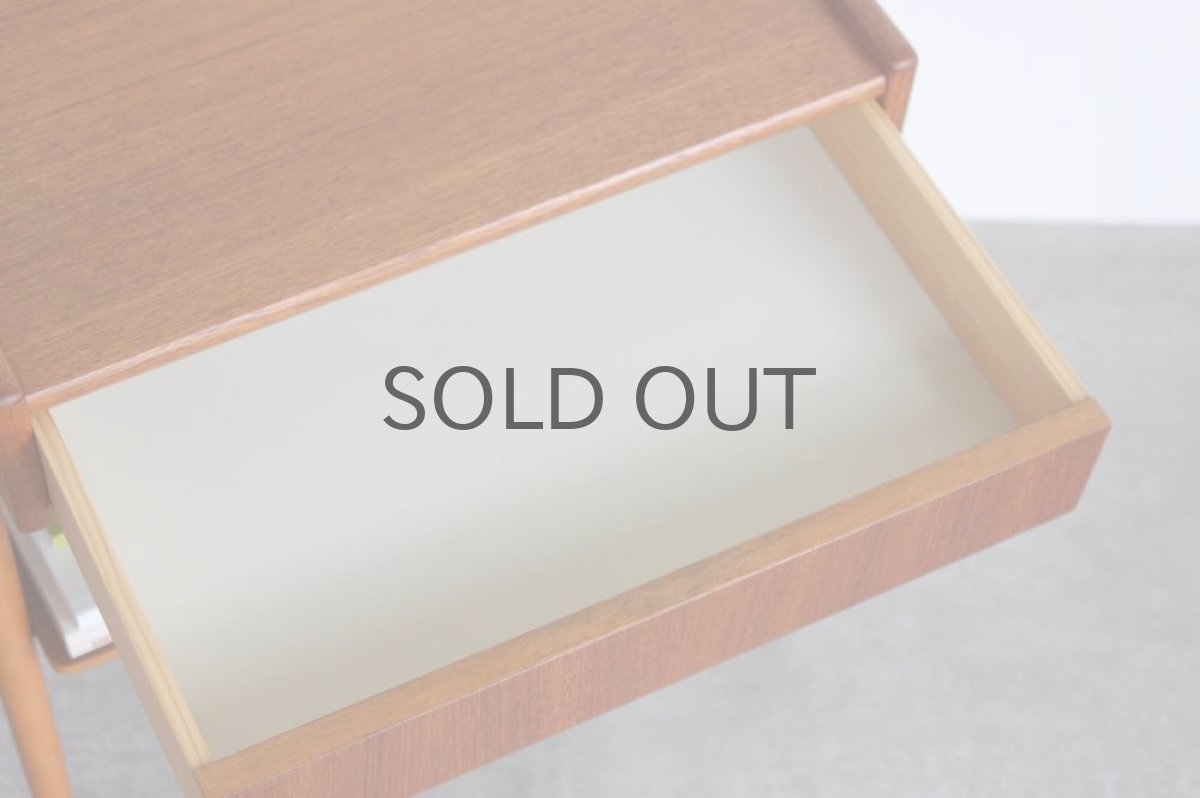 画像4: 北欧ビンテージ家具/スウェーデン/チーク×ビーチ/ベッドサイドテーブル (4)